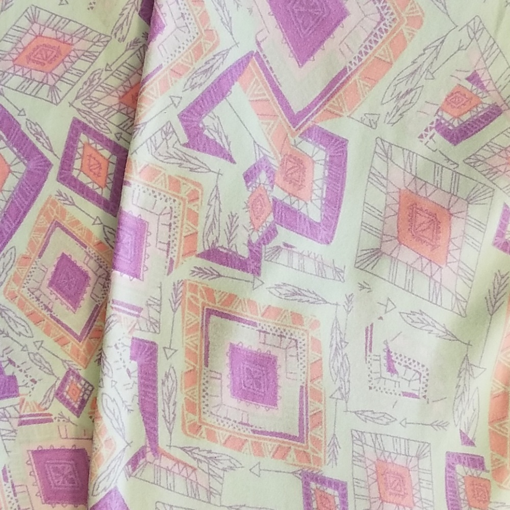 LuLaRoe Leggings Pastel Native Feathers TC